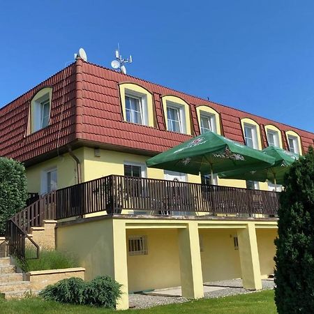 Penzion Kamejk Kamyk nad Vltavou Exterior photo