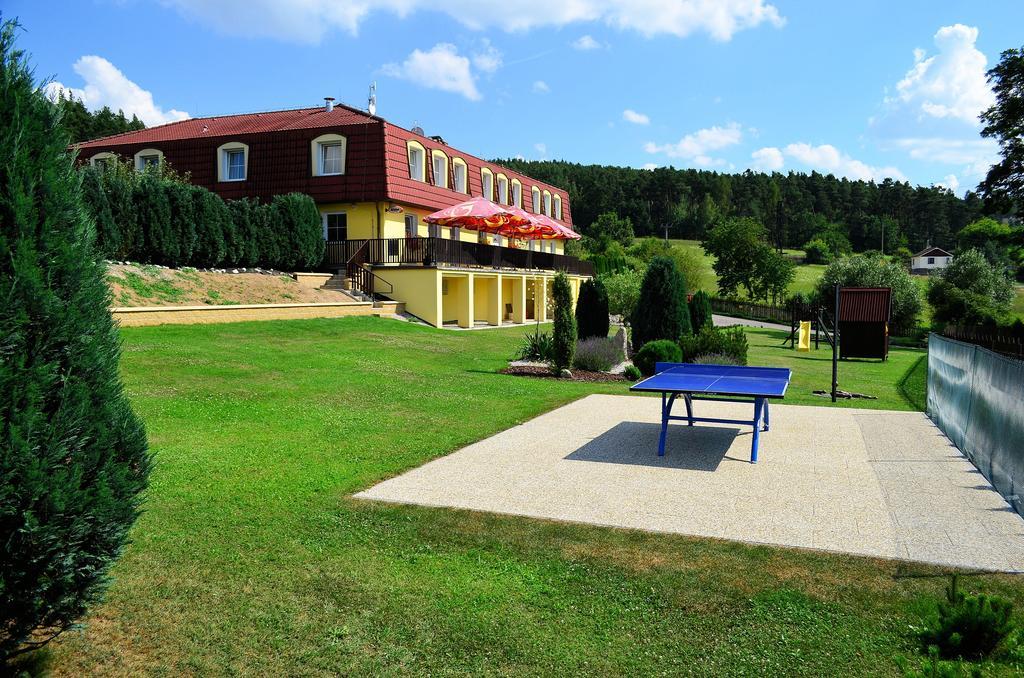 Penzion Kamejk Kamyk nad Vltavou Exterior photo